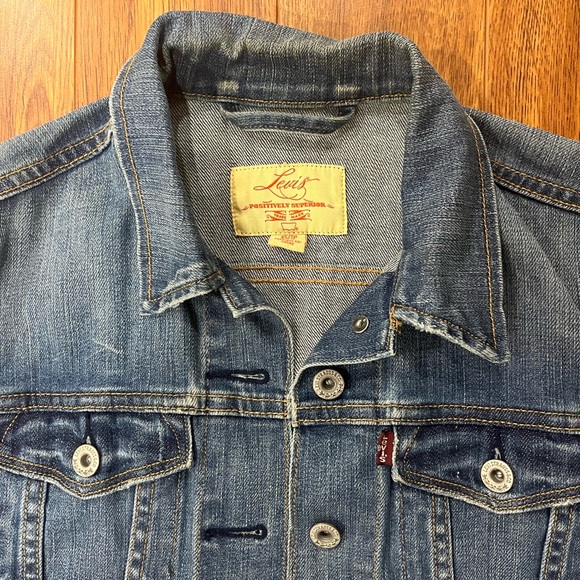 Levi’s Denim/Jean Jacket - Picture 2 of 7